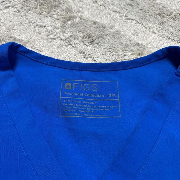 FIGS Catarina One Pocket Scrub Top - Picture 3 of 3